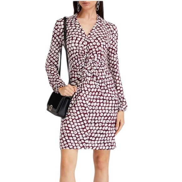 Diane Von Furstenberg Dresses & Skirts - Diane Von Furstenberg Burgundy & White Printed Twist Waist Dress Medium